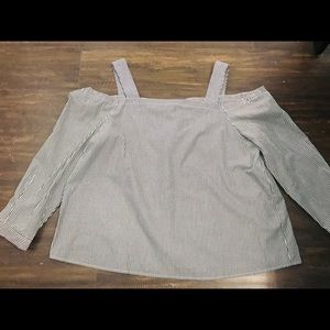 Nine West NWT Women’s Cold Shoulder Blouse